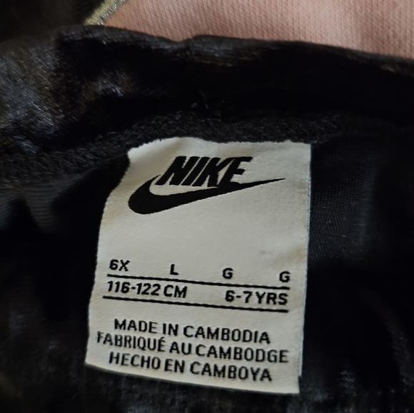 Nike Kids Pink Top and Black Leggings Set - Picture 6 of 7